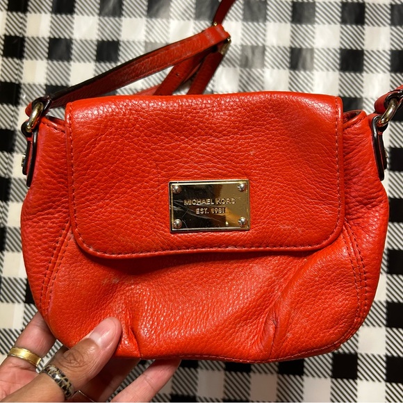 michael kors crossbody purse - Picture 2 of 5
